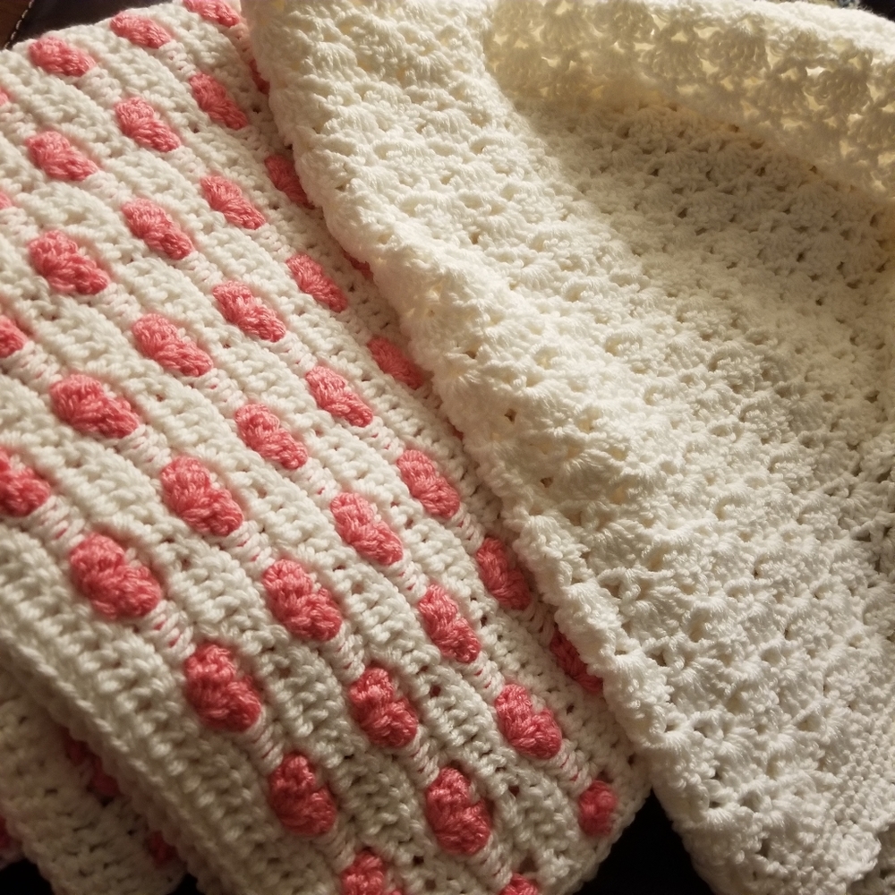 Handmade baby blanket pink heart's or white